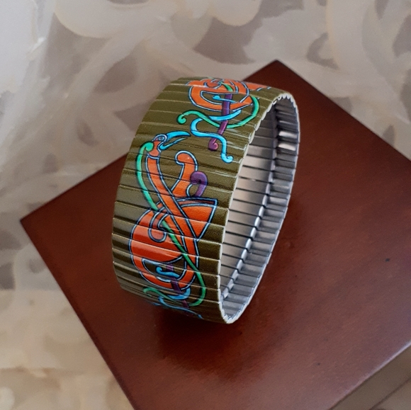 Vintage Solvar accordion Celtic bird knot bracelet - Picture 10 of 11